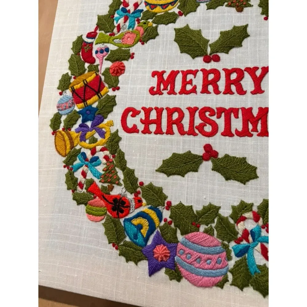 VTG Embroidered Merry Christmas wreath